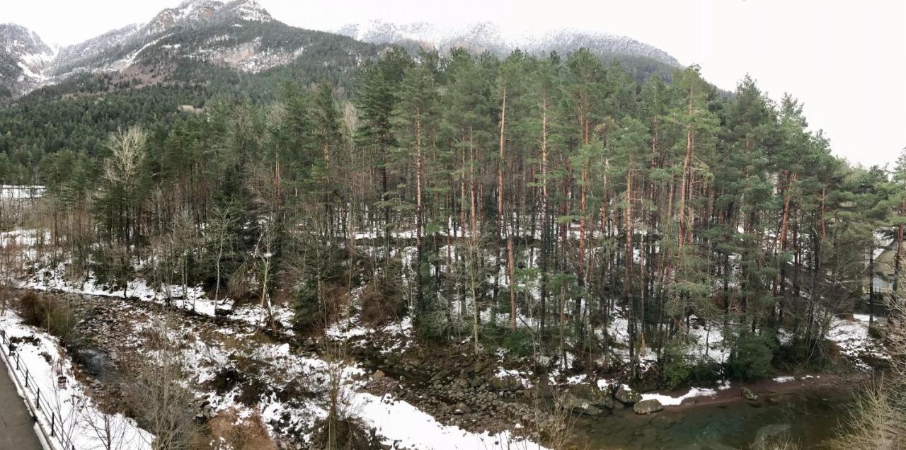 El Refugio De La Ardilla, Apartamento Canfranc-Estacion Buitenkant foto