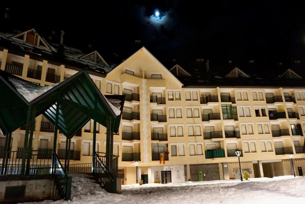El Refugio De La Ardilla, Apartamento Canfranc-Estacion Buitenkant foto