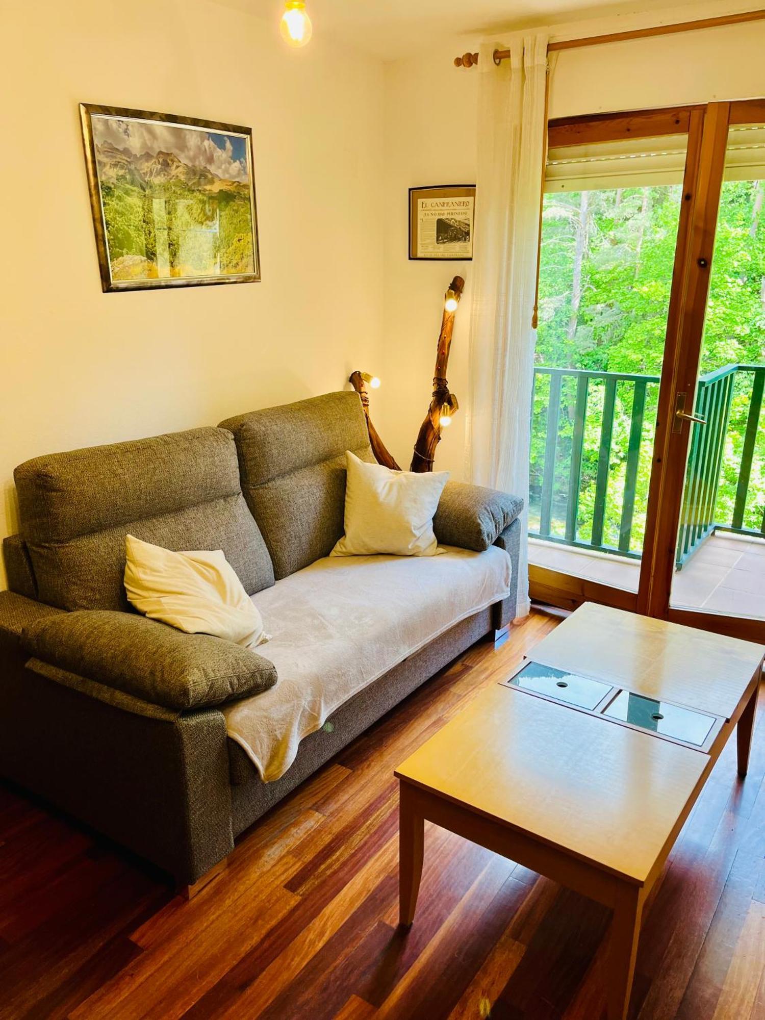 El Refugio De La Ardilla, Apartamento Canfranc-Estacion Buitenkant foto